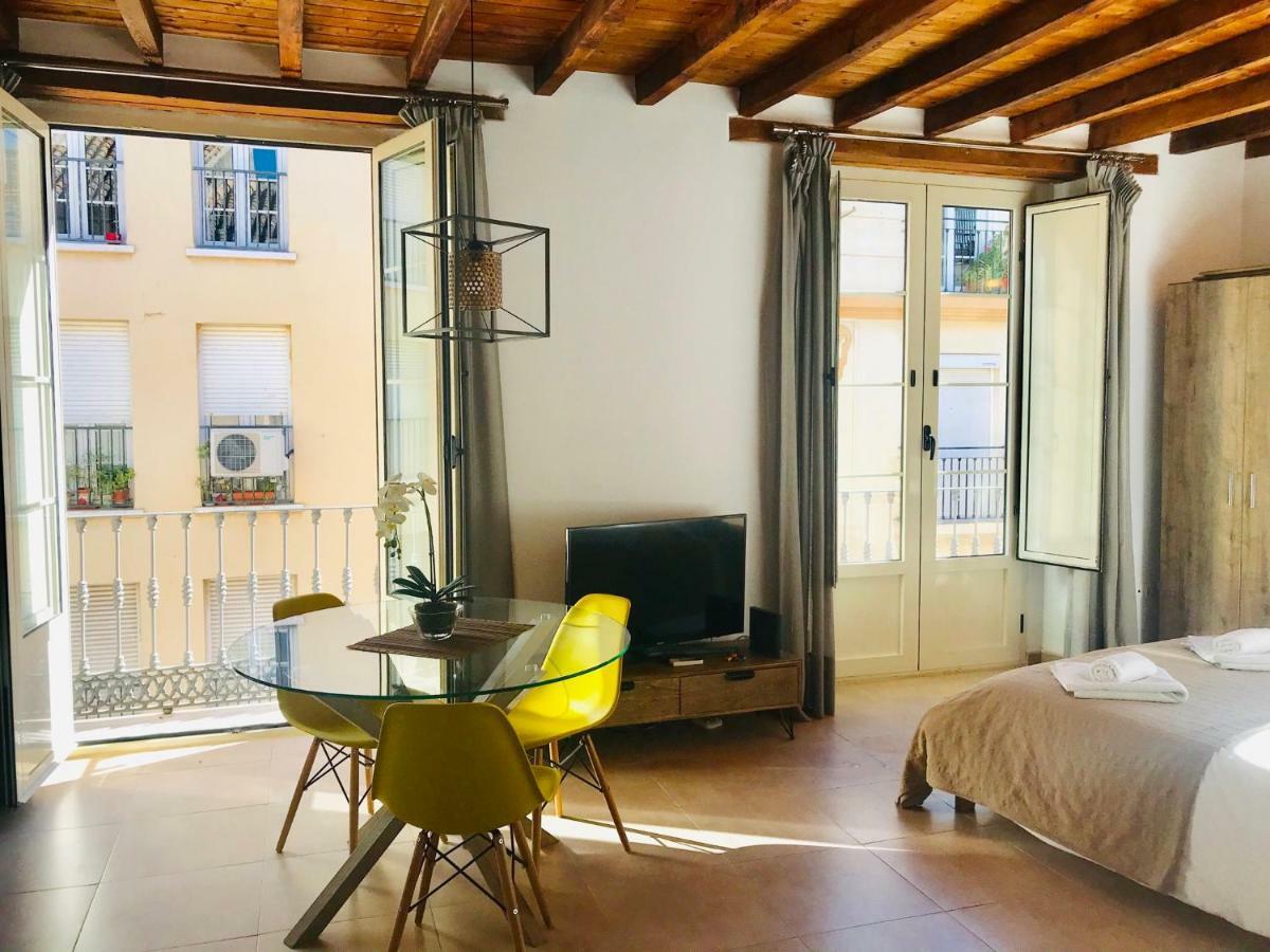 Homely Malaga Loft Gaona Centro Luaran gambar